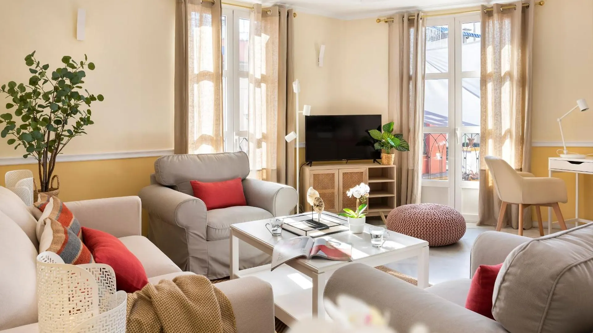 Alohamundi Albareda Apartment Seville 0*,  Spain